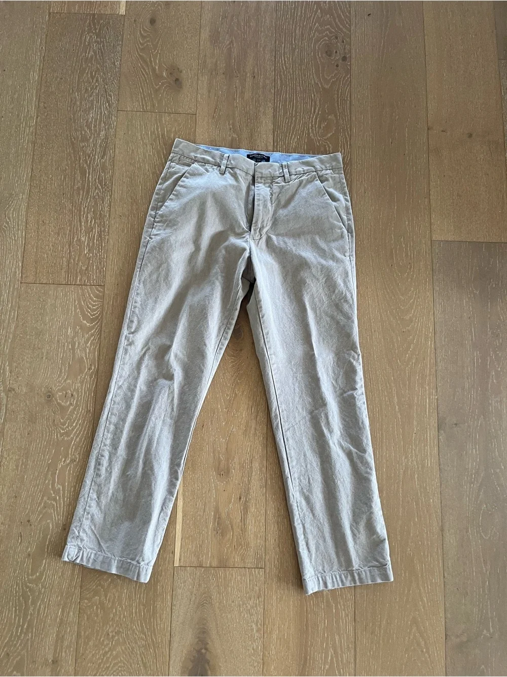 Banana Republic Men's Chinos in Light Beige